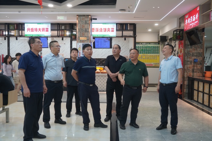 检查第二调剂餐厅安全.JPG