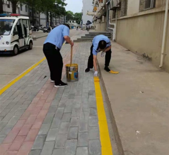 4规划非机动车停放标线.jpg