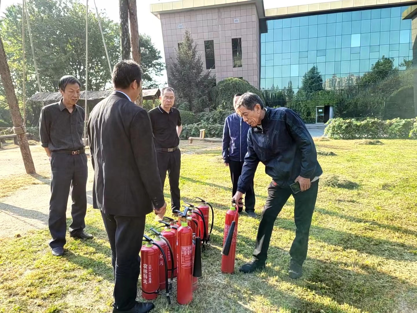 c015662e2bf041e3b57def78fab2383f.jpg c015662e2bf041e3b57def78fab2383f.jpg